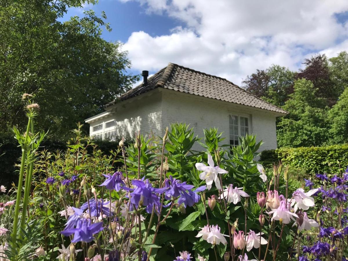 Het Witte Kasteel Villa Loon op Zand Esterno foto