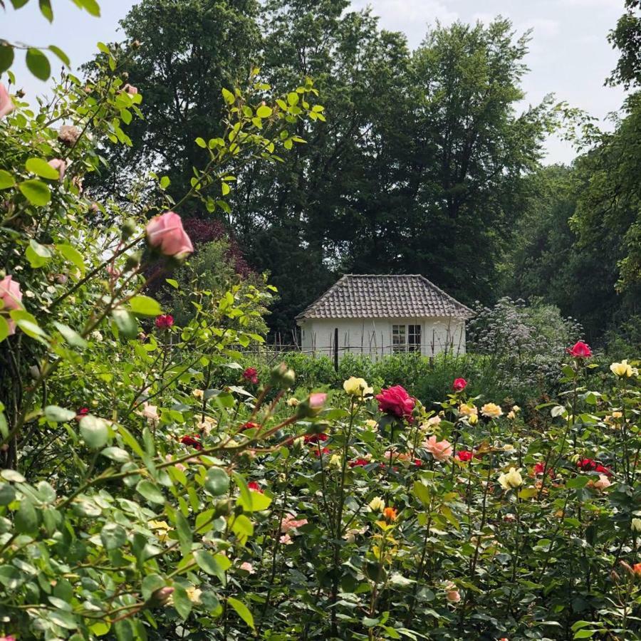 Het Witte Kasteel Villa Loon op Zand Esterno foto